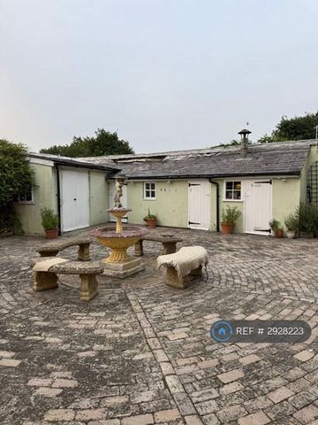 6 bedroom detached house to rent - Photo 4