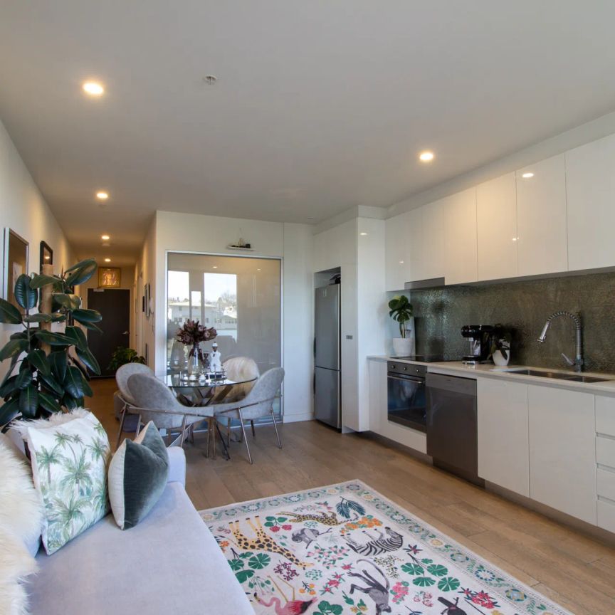 Be In The Heart Of South Yarra! - Photo 1