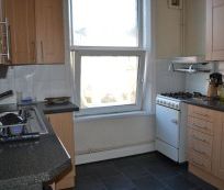 11 Bedrooms - Student House - Bradford - Photo 4