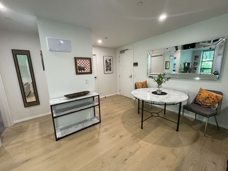 Fully furnished and stylish - Photo 2