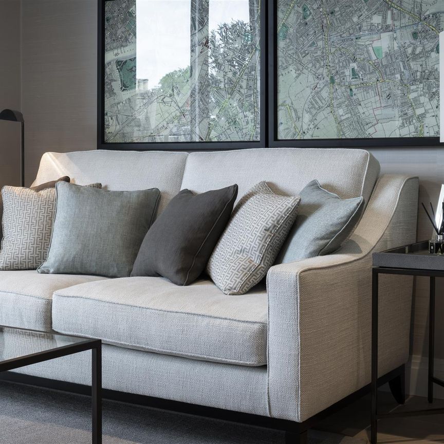 Pinewood Gardens, Teddington, TW11 - Photo 1