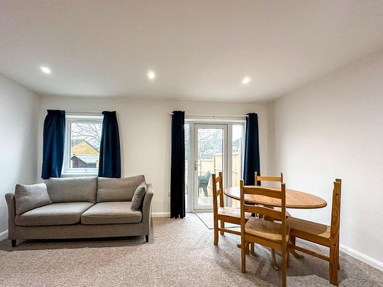 1 bedroom in a house share to rent - Photo 1