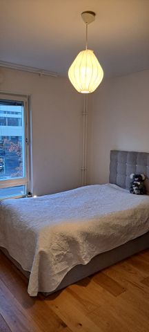 Borgarfjordsgatan, Kista - Photo 5