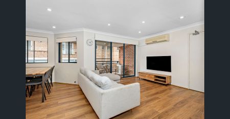 Bright 2 Bedroom Unit - Photo 4