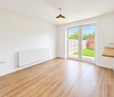 3 bedroom semi-detached house to rent - Photo 4