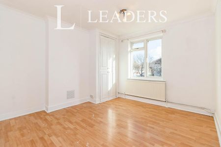 4 bedroom house to rent - Photo 3