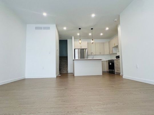 For Lease - 43 Summit Crescent, Belleville, Ontario - Photo 1