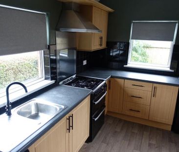 3 bedroom end of terrace house to rent - Photo 5