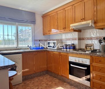 Sunny and cosy bungalow in La Zenia, Orihuela Co - Photo 6