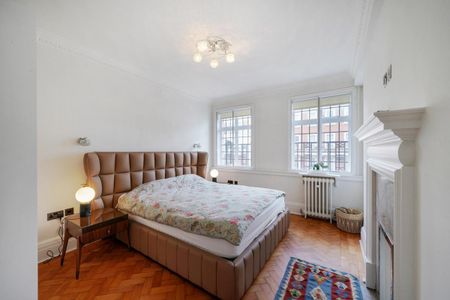 4 bedroom flat in Baker Street - Photo 5