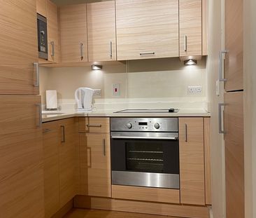 1 Bed Flat, Amelia House, NW9 - Photo 2