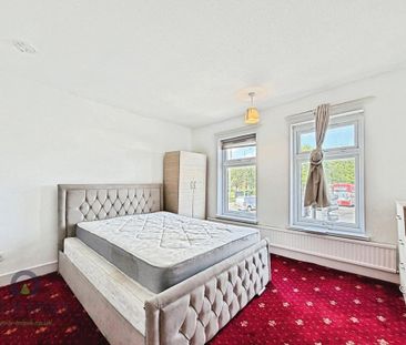 3 bedroom end of terrace house to rent - Photo 1