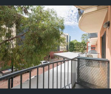 3/11 Regal Place, East Perth, WA 6004 - Photo 3