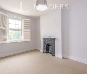 4 bedroom semi-detached house to rent - Photo 4