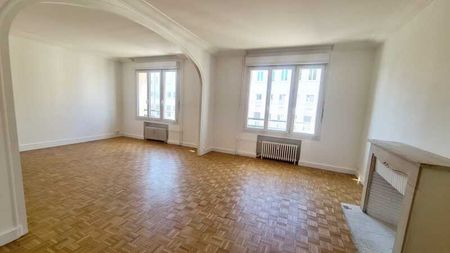 Location Appartement 5 Pièces 116 m² - Photo 2