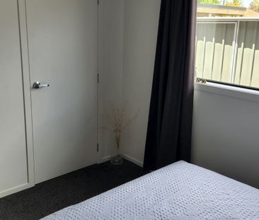 Moderm two bedroom home - Photo 2