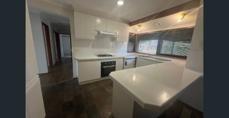 PERFECT COURT LOCATION IN A HIGHLY SOUGHT-AFTER LOCATION - Photo 4