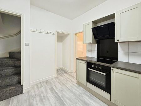 2 bedroom terraced house to rent - Photo 4