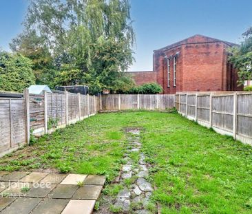 3 bedroom semi-detached house to rent - Photo 4