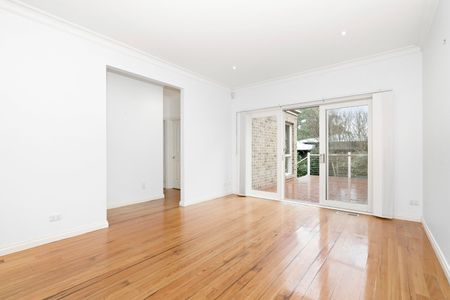 1/37 Atkinson Street, Templestowe VIC 3106 - Photo 2
