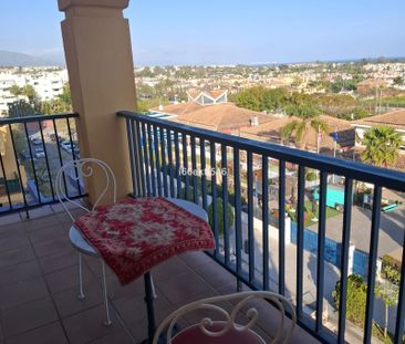Middle Floor Apartment in San Pedro de Alcántara - Photo 2