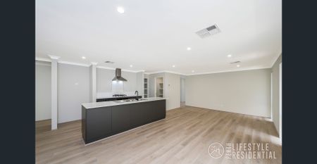 Brand new modern family home. Ready now! - Photo 2