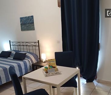 rome, Lazio 00166 - Photo 3