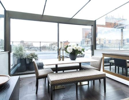 2 bedroom house with 1 reception and 3 bathrooms in Kensington, W8 - Photo 4