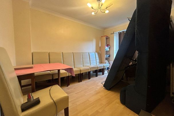 Willowtree Close - Photo 1