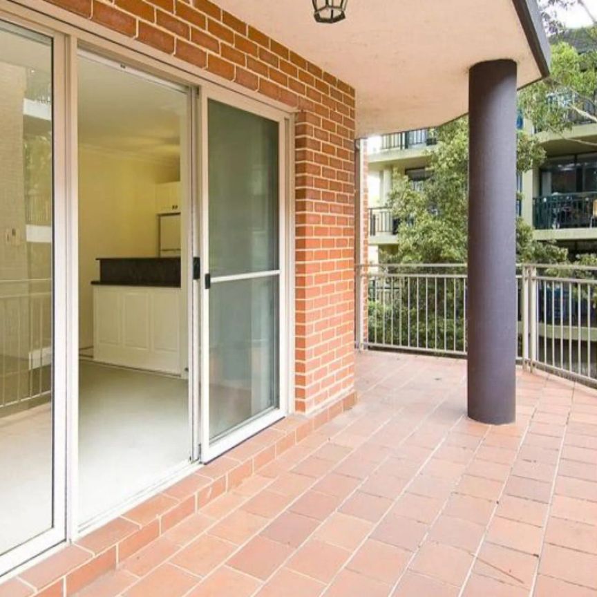2 bedroom double brick unit - Photo 1