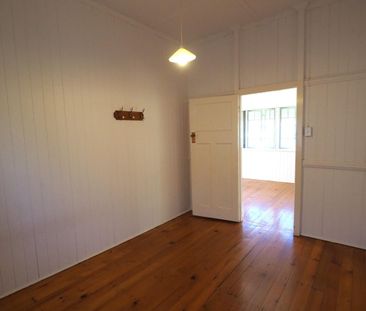 9 Duffield Road, Margate, Qld 4019 - Photo 6