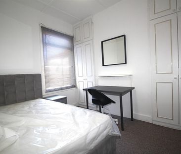 1 Bedroom Room to Rent To Let - Photo 2