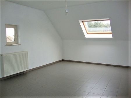 ruim duplex-appartement met groot terras en 2 slaapkamers. - Photo 5