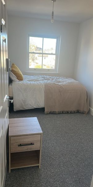 House share in town - Photo 2