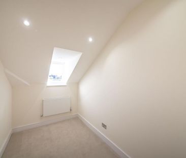 3 bedroom flat to rent - Photo 6