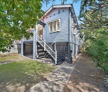 Charming Character Home in Sought-After Wooloowin - Photo 5