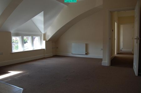 2 bedroom block of apartments to rent - Photo 3