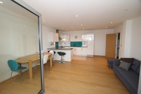 2 bedroom flat to rent - Photo 5