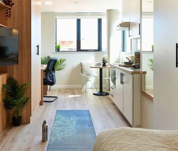 Platinum Plus Studio - Photo 3