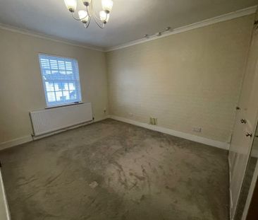 Chobham Road, Knaphill, Woking, Surrey, GU21 2SU - Photo 2