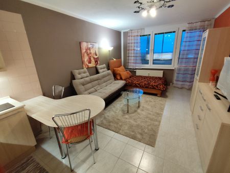 Garsónka s balkónom na prenájom, Rača, Podbrezovská, k dispozícii od 1.11. - Photo 3