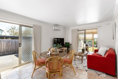 33 Collendina Crescent, Greensborough - Photo 5