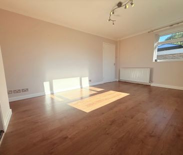 Dawley, Welwyn Garden City - Photo 1