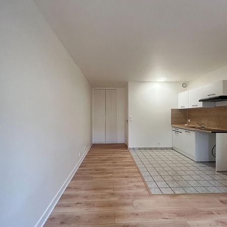 Location Appartement 1 pièce 25m² ST MICHEL SUR ORGE 91240 - Photo 3