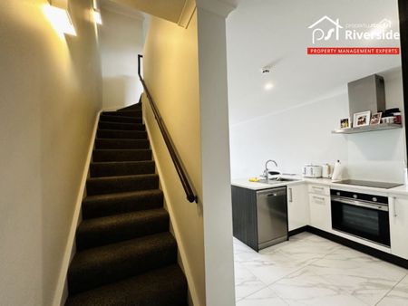 Charming 2-Bedroom Apartment - Centrally located. - Photo 5