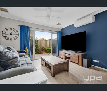 Low-Maintenance Townhouse in a Prime Craigieburn Location - Photo 3