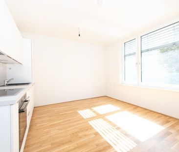 Lichtdurchflutete 2 Zimmerwohnung mit Wohlfühlfaktor - ab sofort ve... - Photo 2