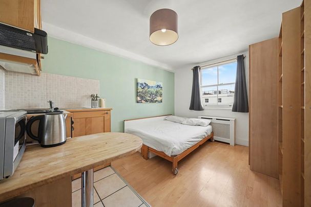 Studio to rent - Photo 1