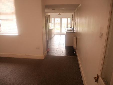 4 bedroom house to rent - Photo 2