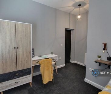 1 bedroom in a house share to rent - Photo 4